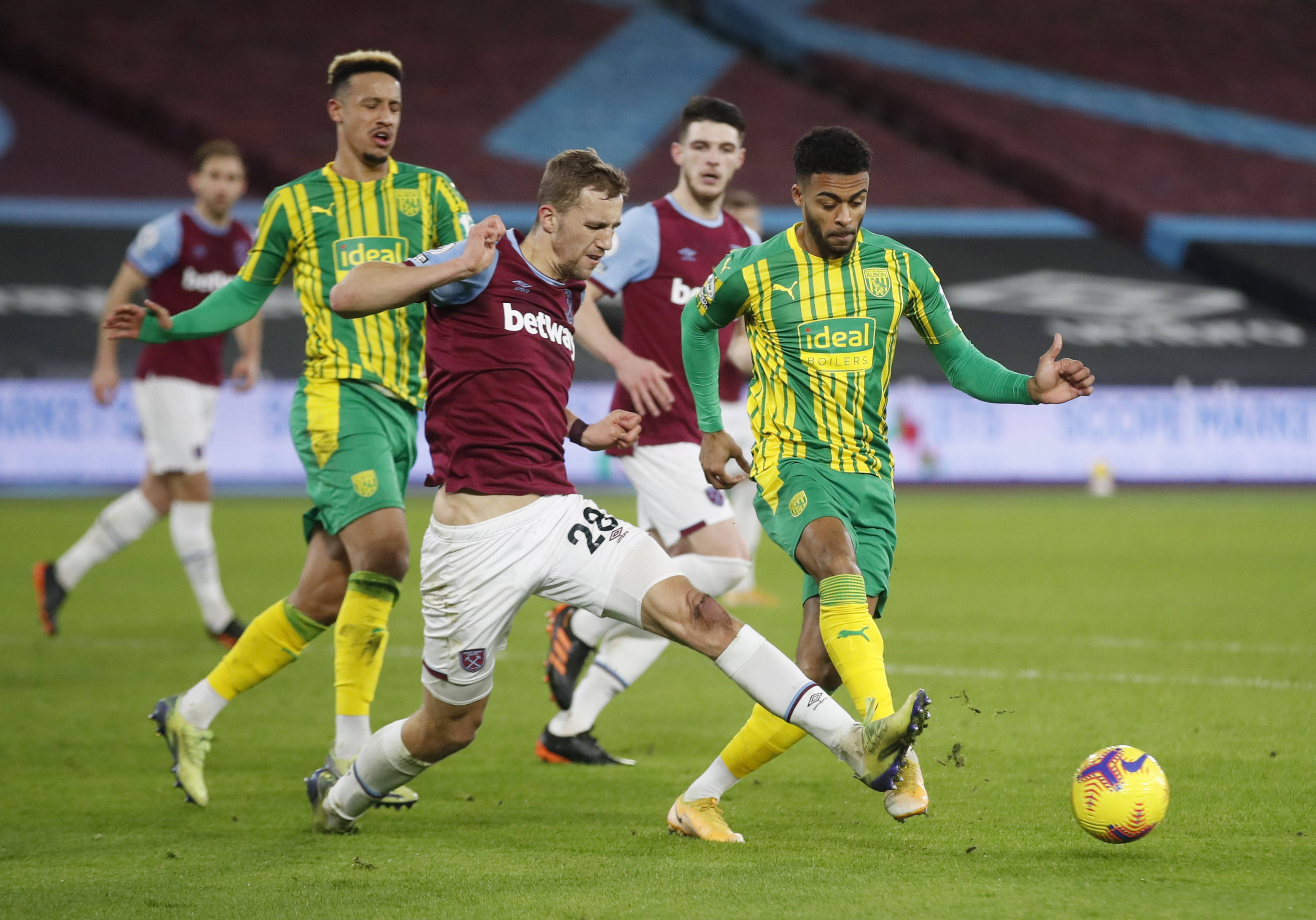 出稳定表现 出稳定表现